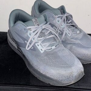 Brooks  Beast GTS Light Gray Athletic Shoes